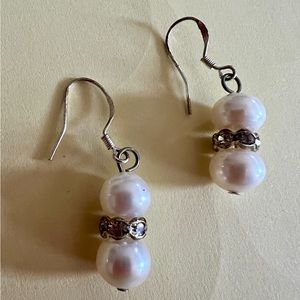 Handcrafted silver pearl rhinestone earring